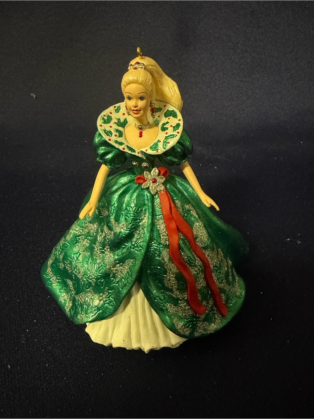 Hallmark Keepsake Barbie Ornament - Holiday - 1995